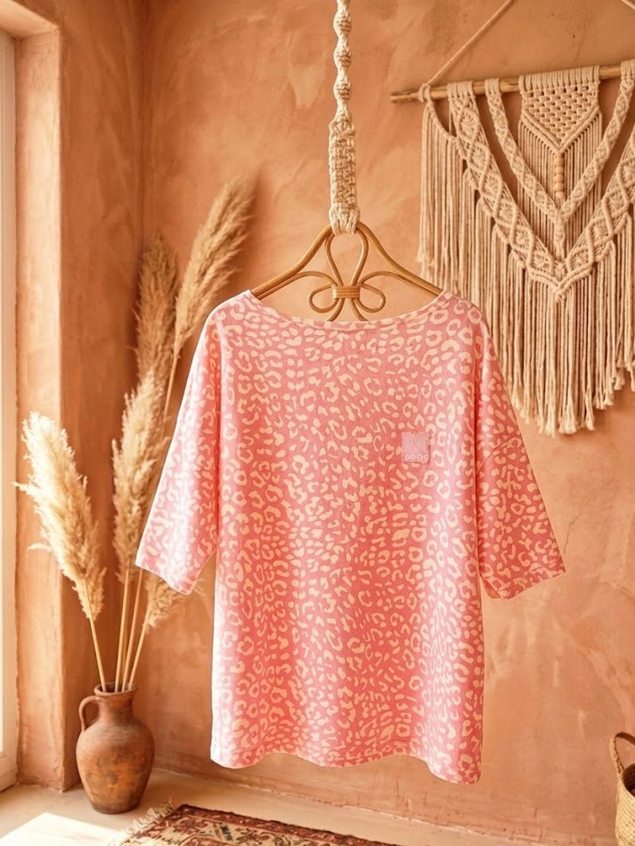 Pinkes Leoparden-Print T-Shirt – Oversized Fit