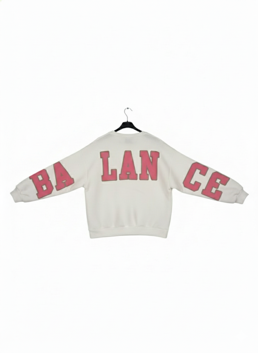 Yoga, women, sweater, statement, style, serenity, harmony, eye-catcher, warm, winter, autumn, cozy, comfortable, stylish, modern