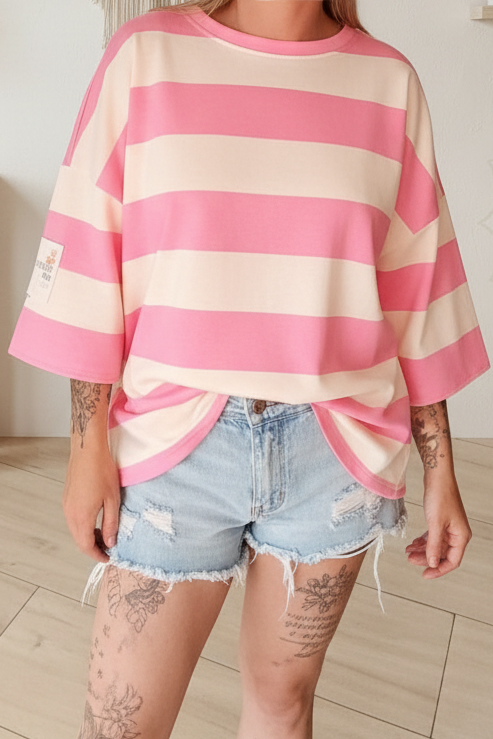 Boho-Luxe gestreiftes Oberteil in Rosa und Creme aus weichem Stoff.