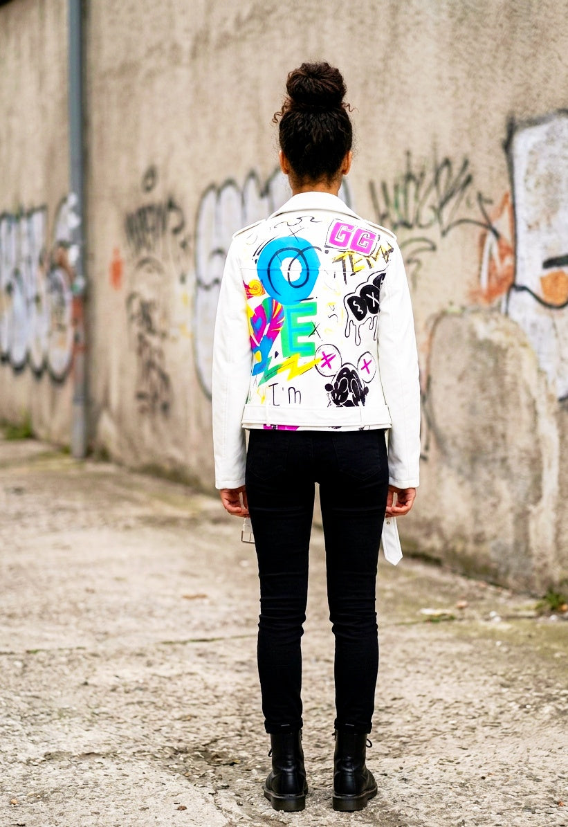 🎨 Graffiti-Bikerjacke aus Lederimitat – Urban Statement Piece