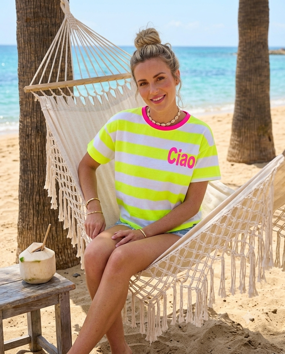 Neon Streifen T-Shirt "Ciao" | Oversize Crop Top mit Statement-Print | Sommer Must-Have