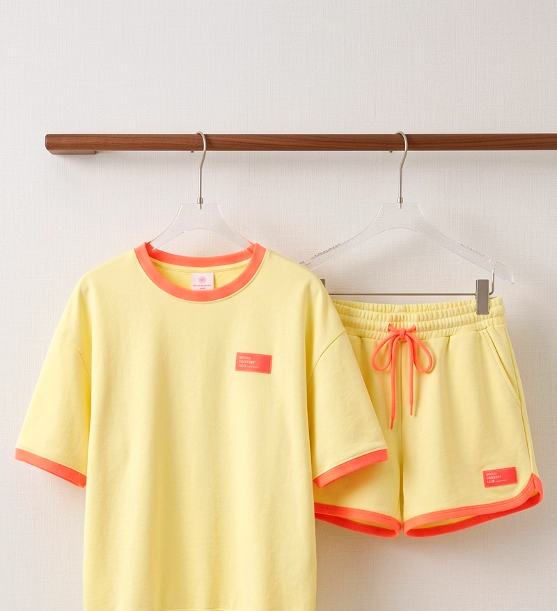 Gute-Laune Zweiteiler Sommer-Set "Beach Vibes" – Pastellgelb mit Neon-Details