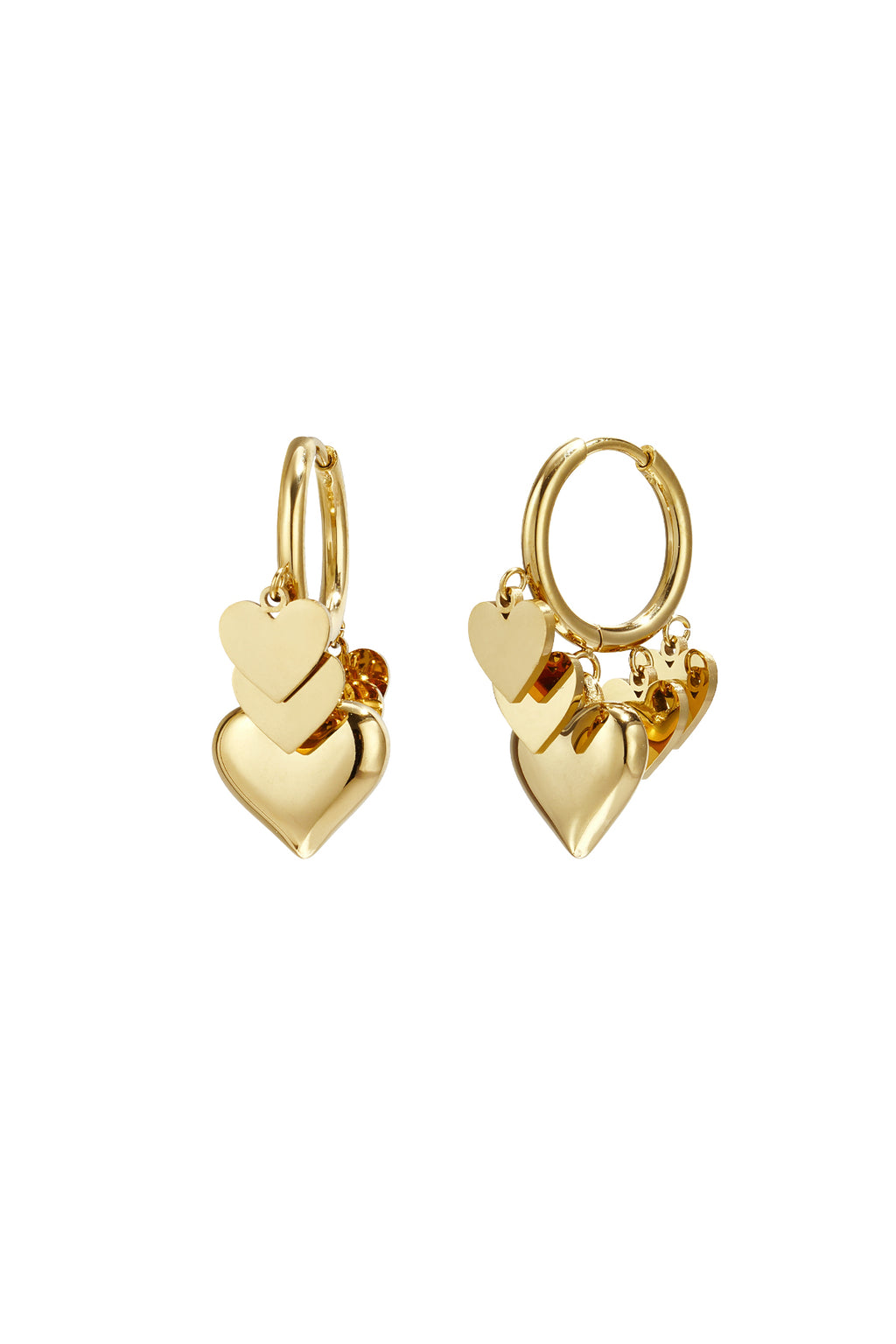 Earrings with different sizes of heart pendants