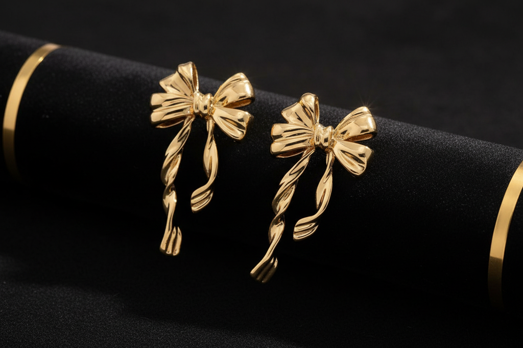 Gold Schleifenknoten Ohrstecker - Dark Luxe