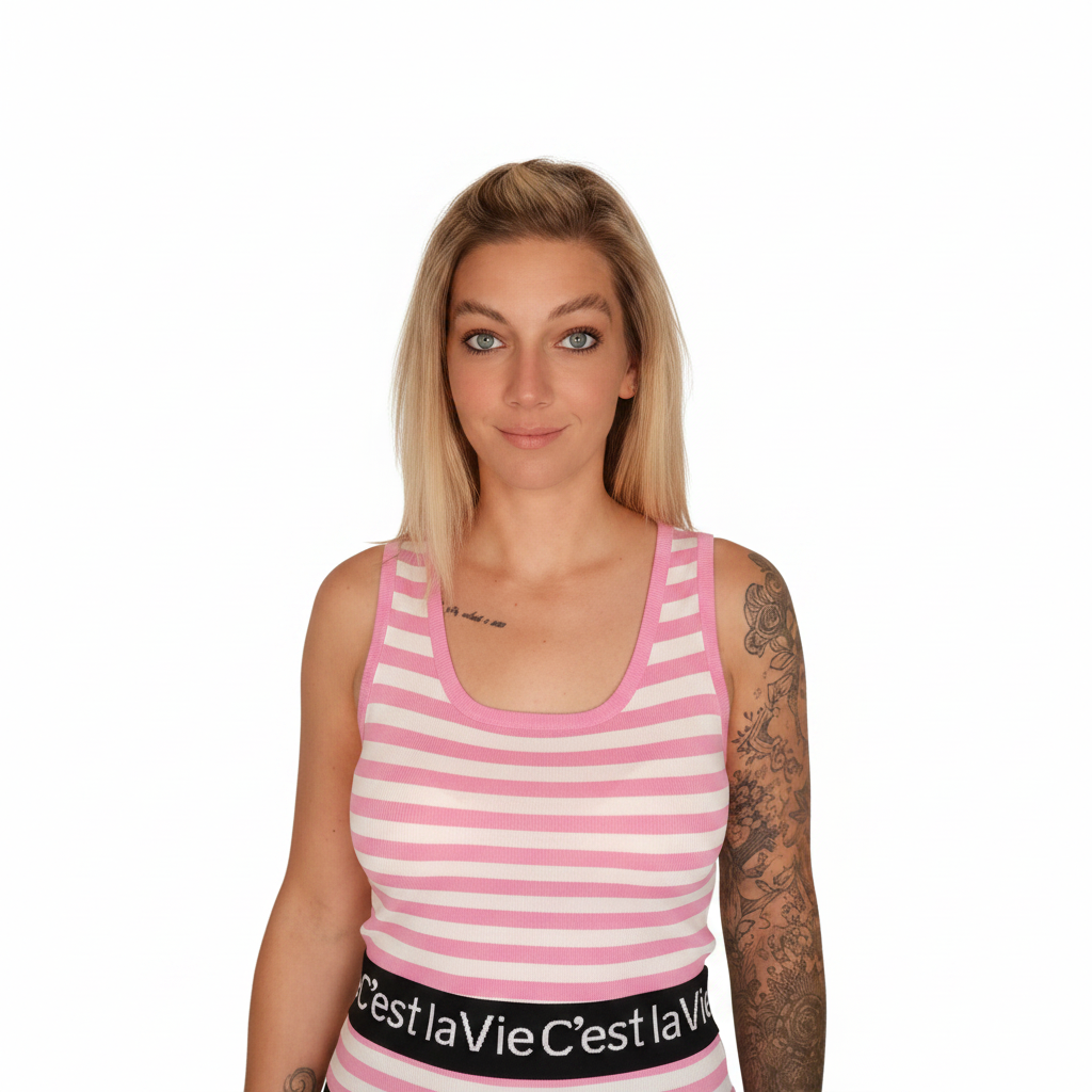 Rosa-weiß gestreiftes Boho-Luxe Tanktop aus weichem Baumwollstoff für Damen.