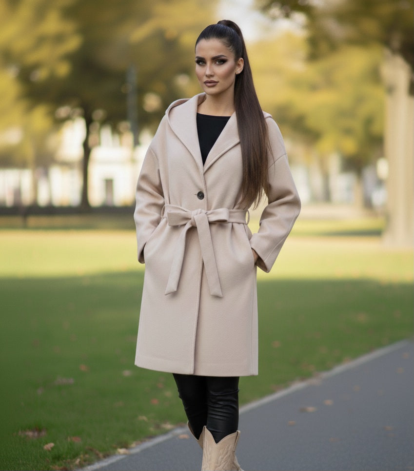 Damen Kurzmantel Cremeweiß – Elegant mit Bindgürtel & Kapuze