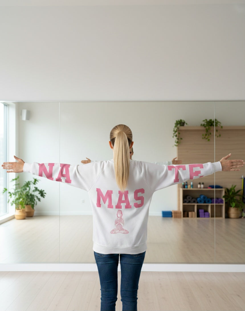 Damen Namaste Pullover – Modern mit Kängurutasche in Pink & Weiß