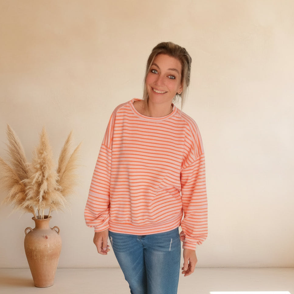 Peachweißes Oversize Sweatshirt Damen mit ausgestreckten Ärmeln und Querstreifen