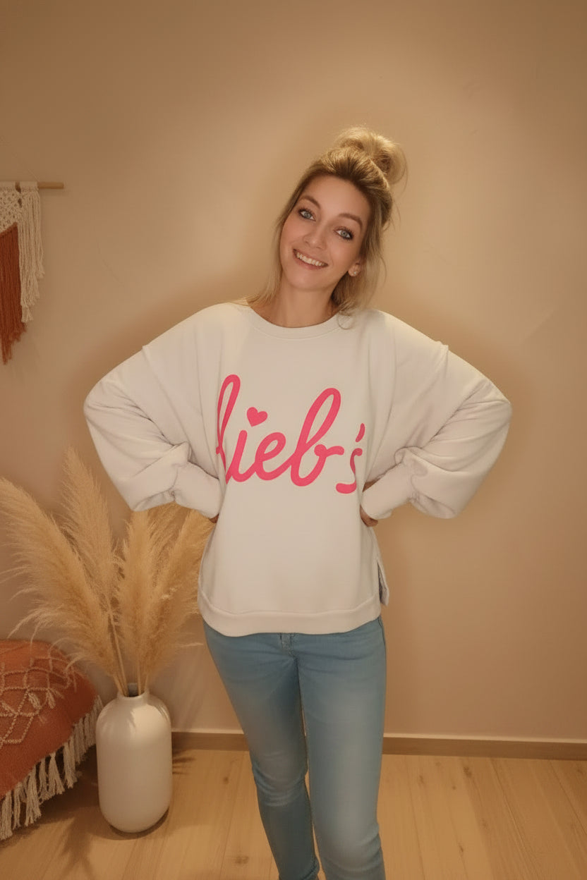 Lieb's Sweatshirt Damen Creme – Frontansicht Hände in Hüften pinker Print Boho Styling