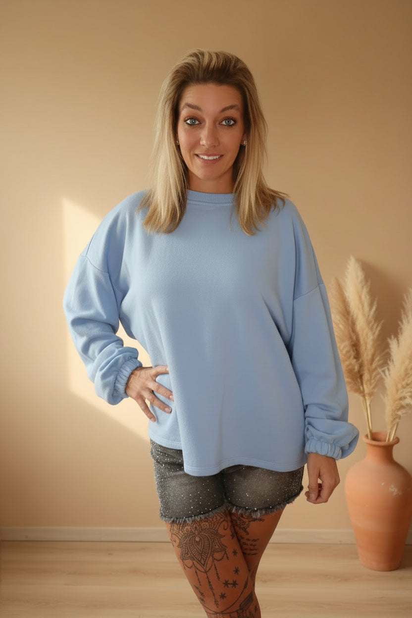CHERIE Sweatshirt Damen – Oversized Hellblau mit Statement-Print