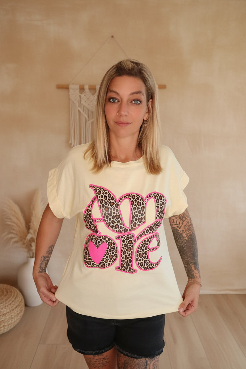 AMORE Leo Cuffed Tee Gelb – Seitenansicht, Damen T-Shirt Boho-Luxe Style