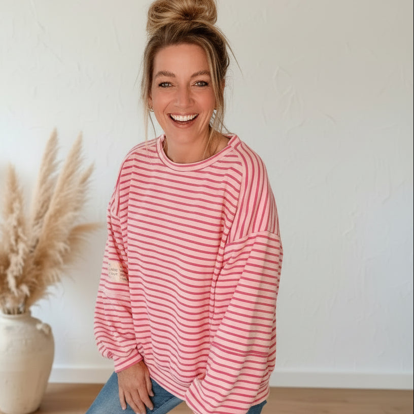 Rosaweißes Damen Sweatshirt mit Querstreifen, Frontansicht mit elastischen Bündchen