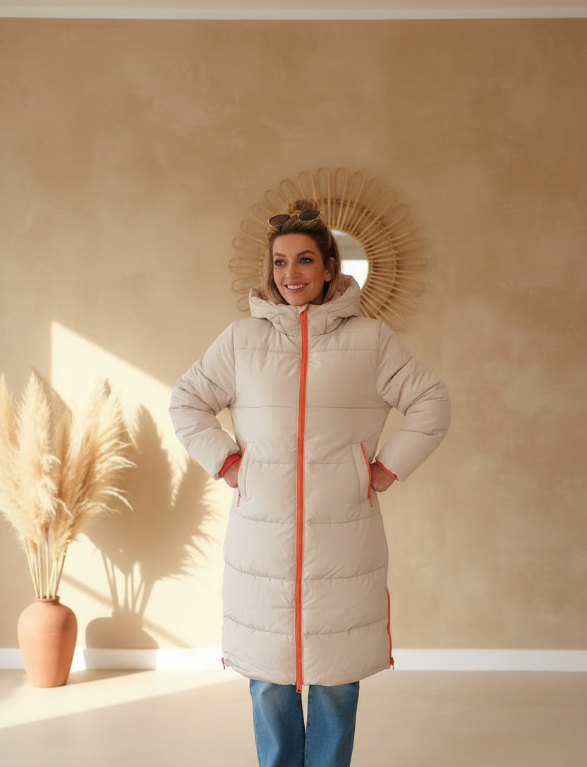 Zwillingsherz Steppmantel Hellbeige – Lifestyle Detailansicht