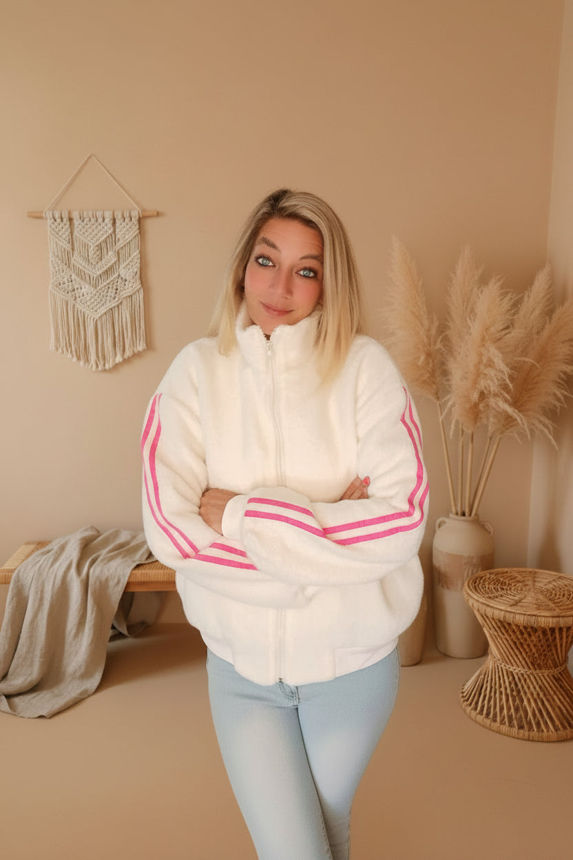 Damen Jacke weiß mit pinken Streifen, Ganzkörper-Styling mit Jeans