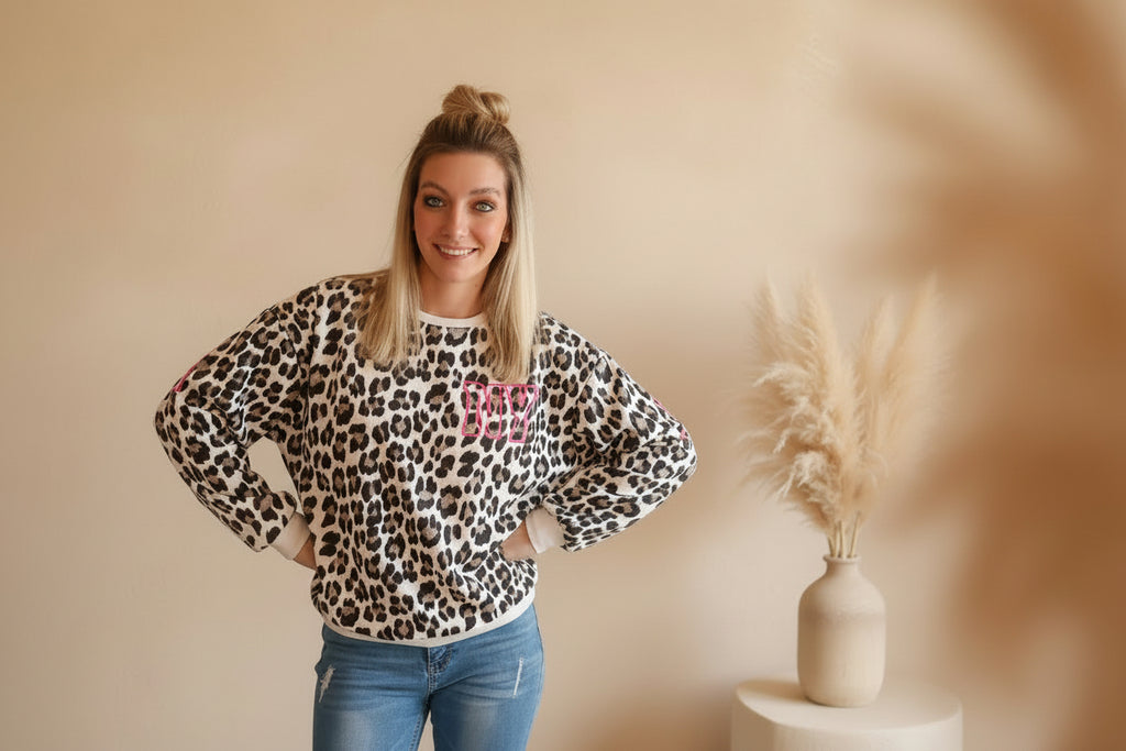 Damenpullover mit Leopardenmuster und auffälligem New-York-Motiv