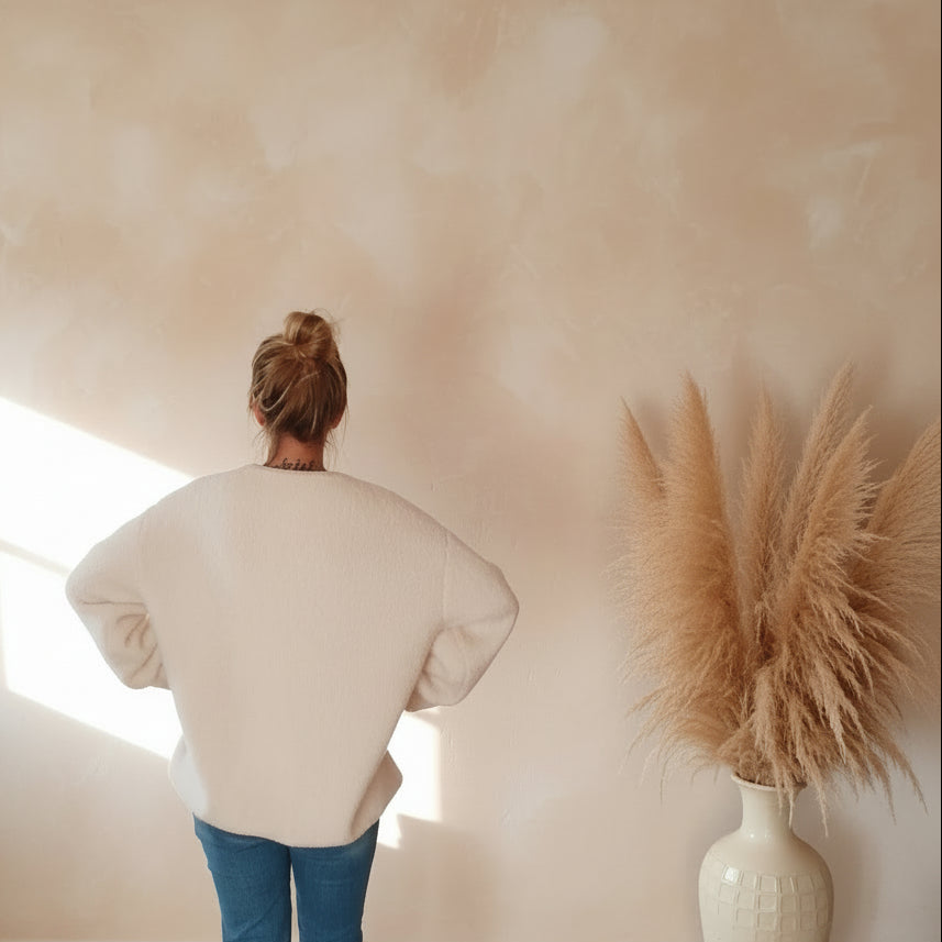 Teddyjacke Damen Weiß mit Herz – Dreiviertelperspektive
