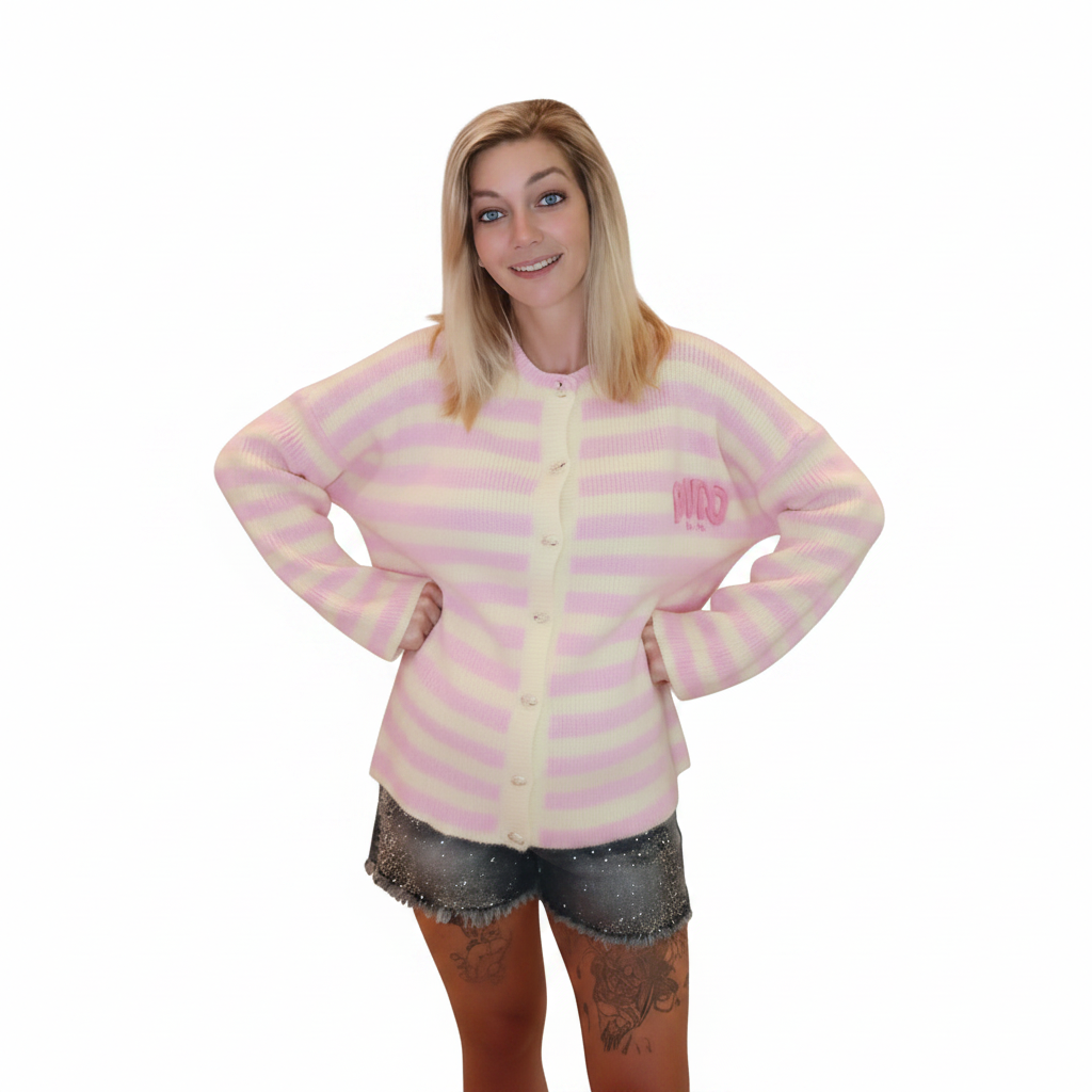 Oversize Strickjacke Cardigan Damen rosa-pastellgelb Streifen SOHO New York weißer Hintergrund – Made in Italy