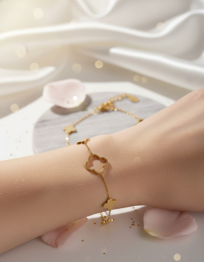 Silbernes Kleeblatt Armband für Frauen