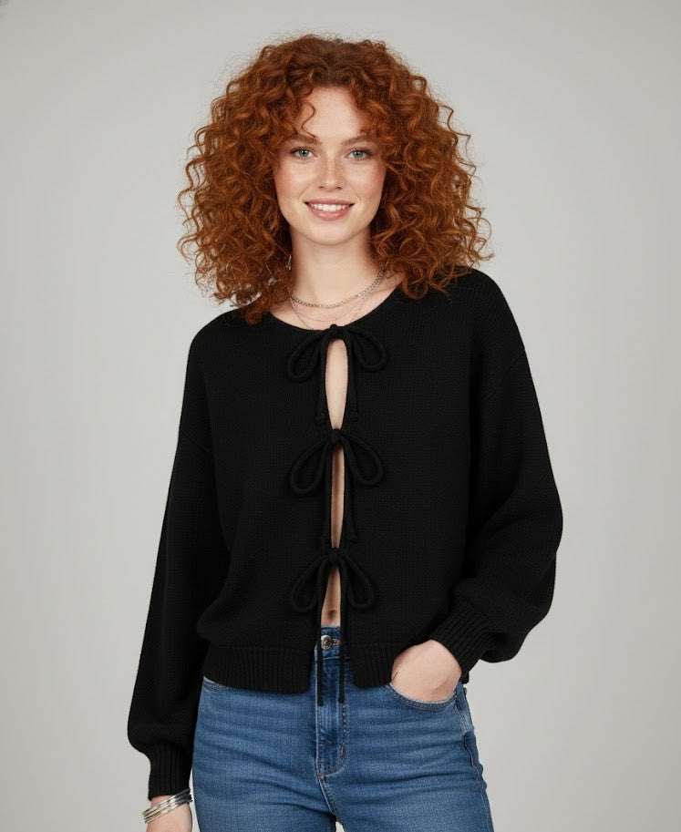 Eleganter Boho-Strickpullover mit charmanten Bindedetails