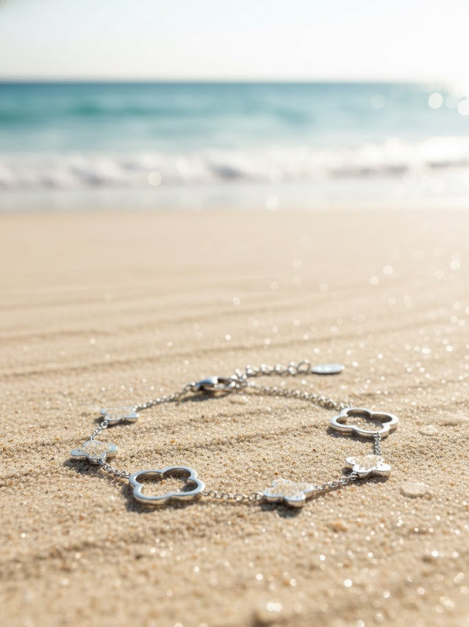 Silbernes Kleeblatt Armband für Frauen