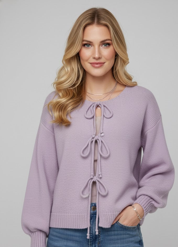 Eleganter Boho-Strickpullover mit charmanten Bindedetails