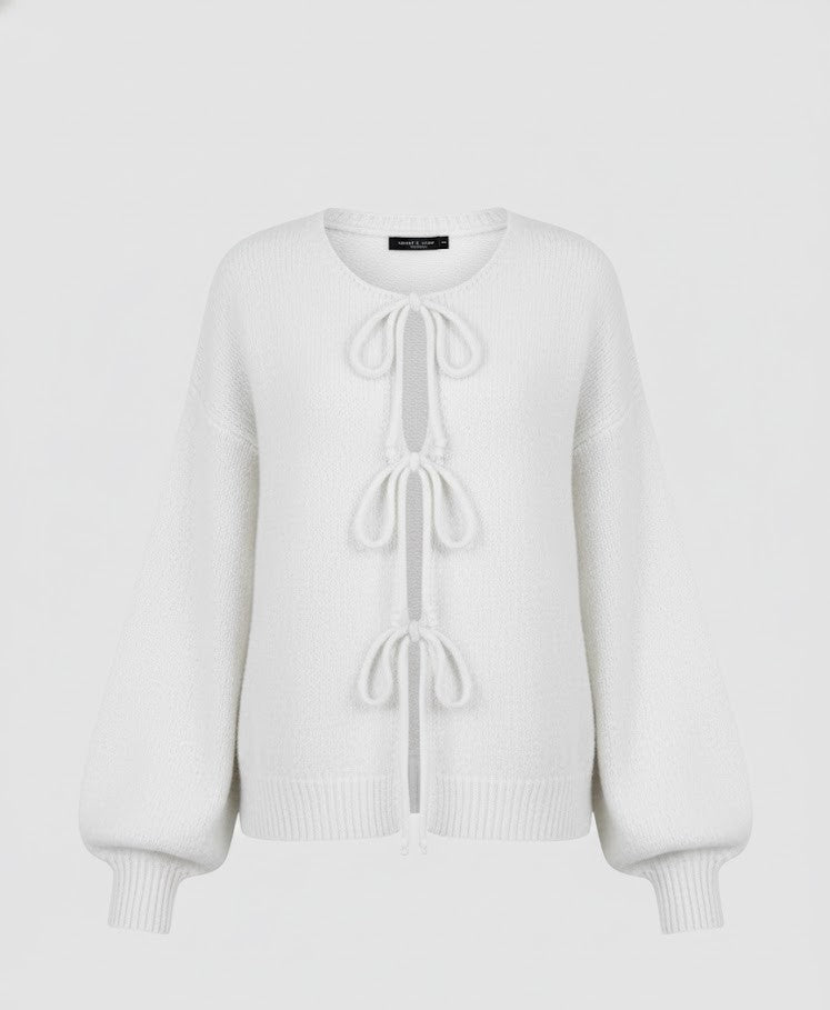 Eleganter Boho-Strickpullover mit charmanten Bindedetails