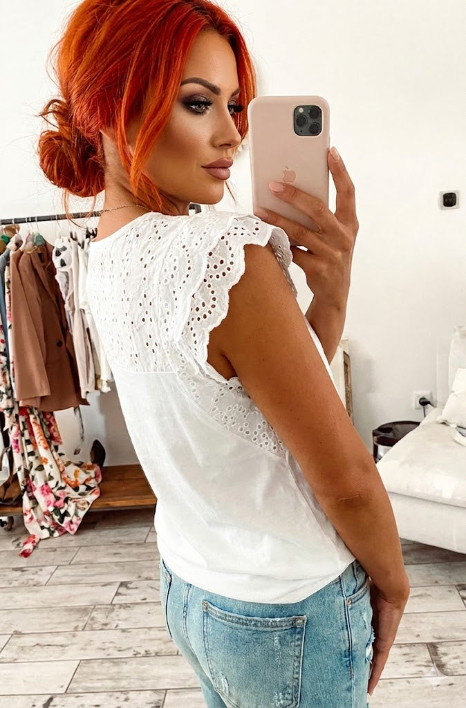 Weißes Lochstickerei Shirt Damen | Flutter Sleeve V-Neck Tee